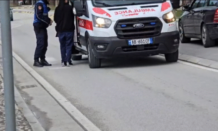 Aksident i trefishtë në Lungomare