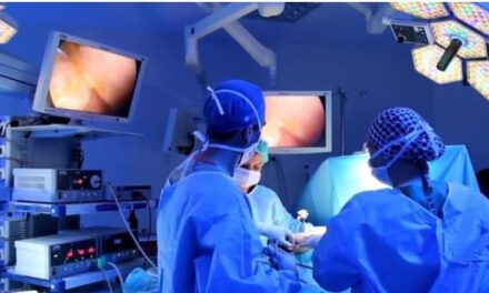 Mjekët e “Shefqet Ndroqit” realizojnë me sukses operacionin për heqjen e një formacioni cistik