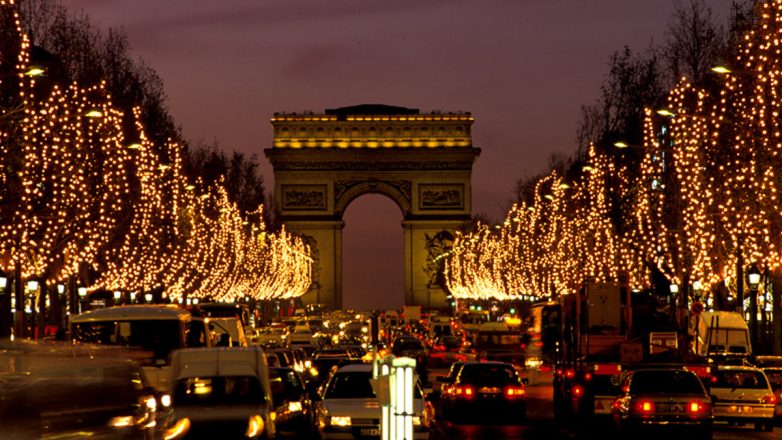 Festimi tradicional i Vitit të Ri në Champs-Elysees, Paris shtyhet për arsye sigurie